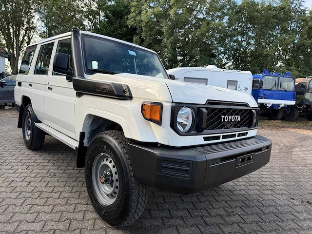 Toyota - 2025 - landcruiser - hzj78 - personenauto - afbeelding 24 van  29