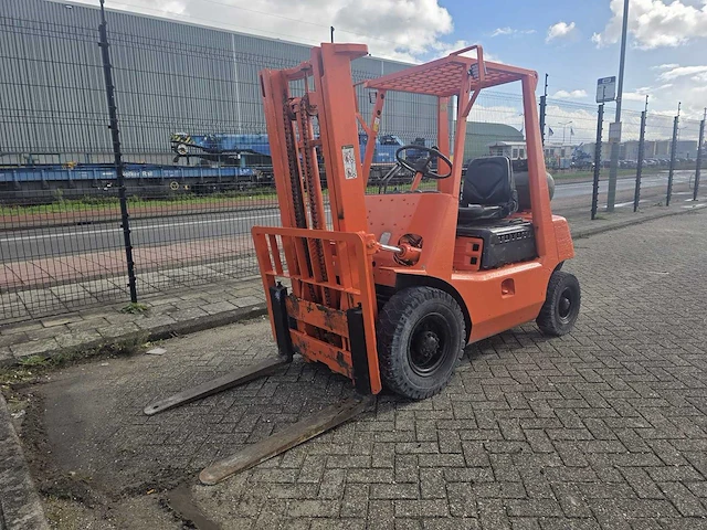 Toyota - 2fg20-13047 - vorkheftruck - afbeelding 1 van  16