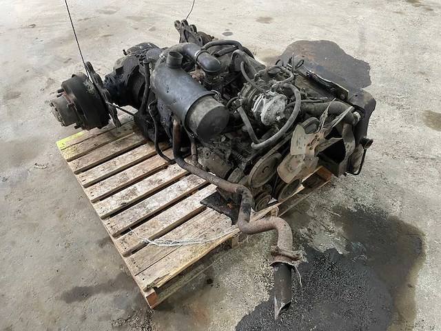 Toyota - 4-cylinder - benzinemotor - afbeelding 7 van  12