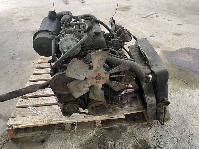 Toyota - 4-cylinder - benzinemotor - afbeelding 11 van  12