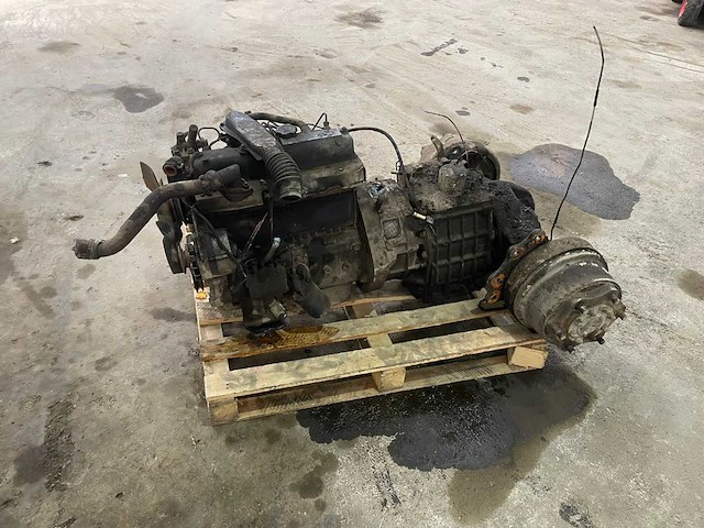 Toyota - 4-cylinder - dieselmotor - afbeelding 8 van  13