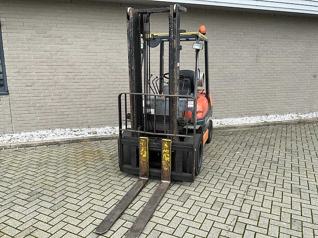 Toyota - 6fgf30 - lpg - vorkheftruck - afbeelding 1 van  12