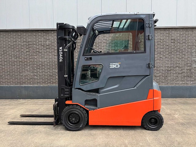 Toyota - 8-fbmt-30 - forklift trucks - 2020 - afbeelding 2 van  8