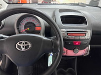 Toyota - aygo - 1.0-12v + - 64-td-fb - afbeelding 2 van  18