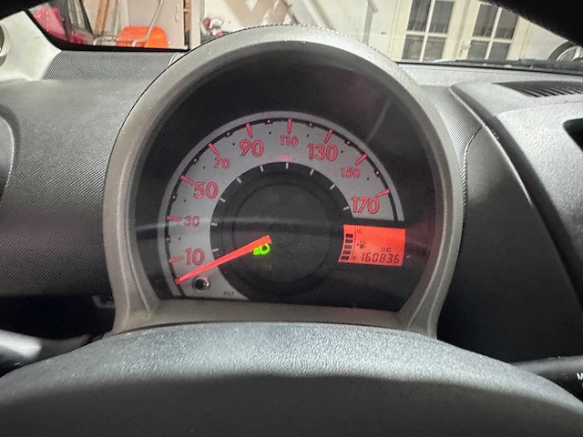 Toyota - aygo - 1.0-12v + - 64-td-fb - afbeelding 3 van  18