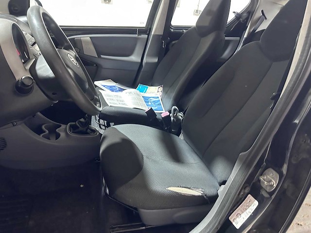 Toyota - aygo - 1.0-12v + - 64-td-fb - afbeelding 5 van  18