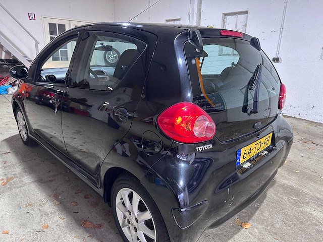 Toyota - aygo - 1.0-12v + - 64-td-fb - afbeelding 12 van  18