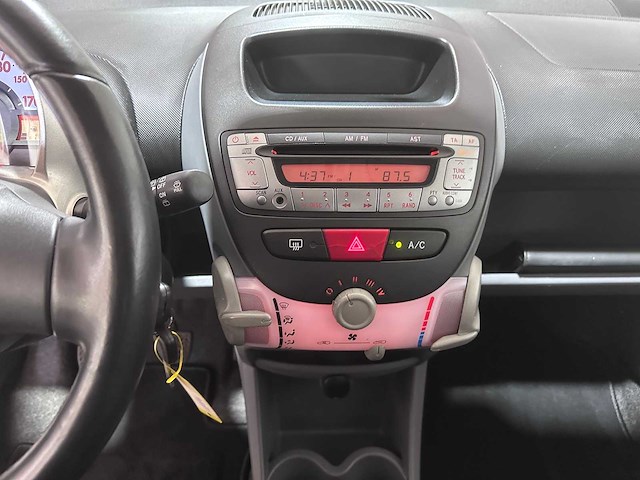 Toyota - aygo - 1.0-12v calvin klein - jzj-48-b- 2007 - afbeelding 4 van  18
