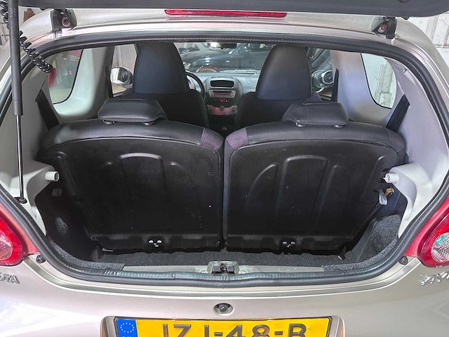 Toyota - aygo - 1.0-12v calvin klein - jzj-48-b- 2007 - afbeelding 6 van  18