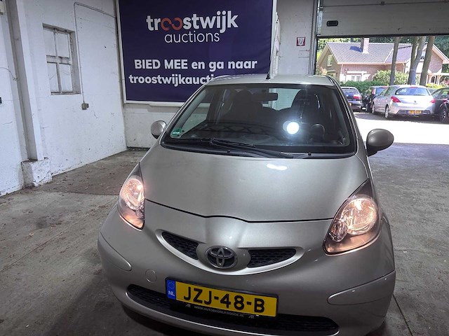 Toyota - aygo - 1.0-12v calvin klein - jzj-48-b- 2007 - afbeelding 15 van  18