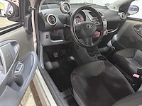Toyota - aygo - 1.0-12v calvin klein - jzj-48-b- 2007 - afbeelding 11 van  11