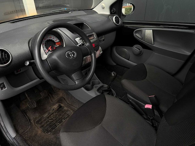 Toyota - aygo - 1.0-12v comfort - car - 2010|32-ktf-2|iaw - afbeelding 3 van  19
