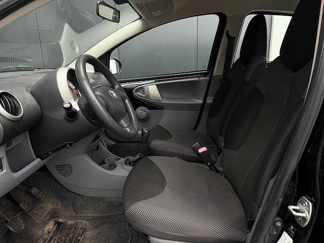 Toyota - aygo - 1.0-12v comfort - car - 2010|32-ktf-2|iaw - afbeelding 4 van  19