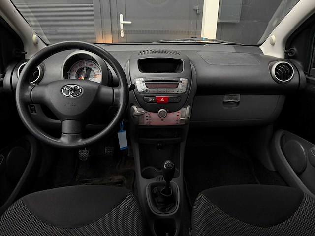 Toyota - aygo - 1.0-12v comfort - car - 2010|32-ktf-2|iaw - afbeelding 5 van  19