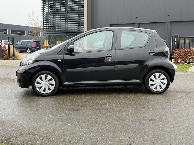 Toyota - aygo - 1.0-12v comfort - car - 2010|32-ktf-2|iaw - afbeelding 15 van  19