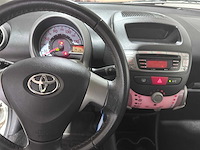 Toyota - aygo - 1.0 vvt-i aspiration - 18-xtv-3 - 2012 - afbeelding 14 van  15