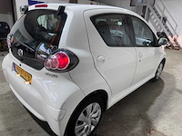 Toyota - aygo - 1.0 vvt-i aspiration - 18-xtv-3 - 2012 - afbeelding 10 van  14
