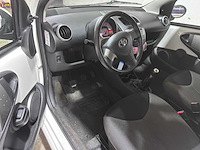 Toyota - aygo - 1.0 vvt-i aspiration - 18-xtv-3 - 2012 - afbeelding 12 van  14