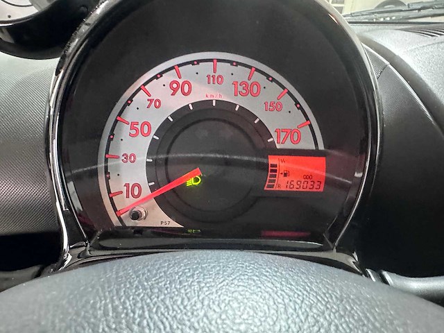 Toyota - aygo - 1.0 vvt-i aspiration - gj-329-x- 2013 - afbeelding 5 van  5