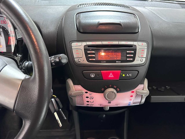 Toyota - aygo - 1.0 vvt-i aspiration - gj-329-x- 2013 - afbeelding 2 van  14