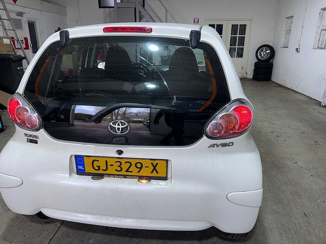 Toyota - aygo - 1.0 vvt-i aspiration - gj-329-x- 2013 - afbeelding 8 van  14