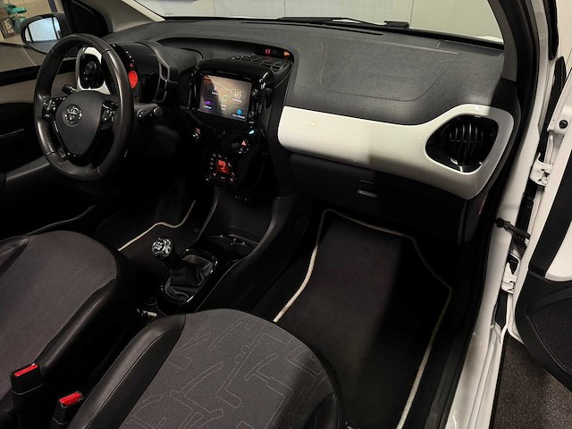 Toyota - aygo - 1.0 vvt-i x-wave 2014 6-xlh-04 iaw - afbeelding 7 van  23