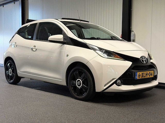 Toyota - aygo - 1.0 vvt-i x-wave 2014 6-xlh-04 iaw - afbeelding 11 van  23