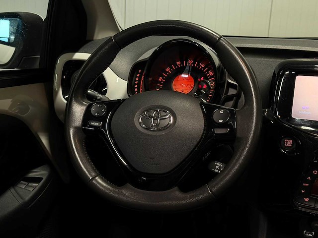 Toyota - aygo - 1.0 vvt-i x-wave 2014 6-xlh-04 iaw - afbeelding 14 van  23