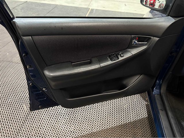 Toyota - corolla - 5-drs - 1.6 16v 110 pk - personenauto - 2004 - afbeelding 18 van  25