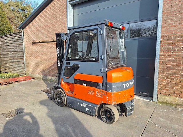 Toyota - ffbmf 25 - 4.7m triplex, free-lift, vorkversteller, side-shift - vorkheftruck - afbeelding 2 van  10