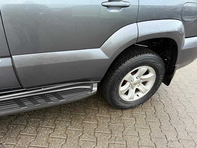 Toyota - land cruiser - 3.0 d-4d vx hr bl.v. - bedrijfswagen - afbeelding 17 van  24