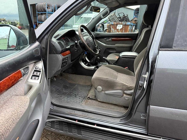 Toyota - land cruiser - 3.0 d-4d vx hr bl.v. - bedrijfswagen - afbeelding 21 van  24