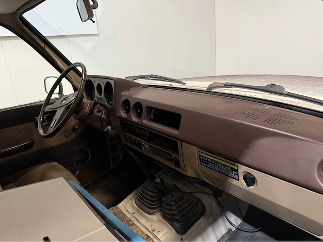 Toyota - land cruiser - 4.2 - oldtimer - 1983 - afbeelding 3 van  26