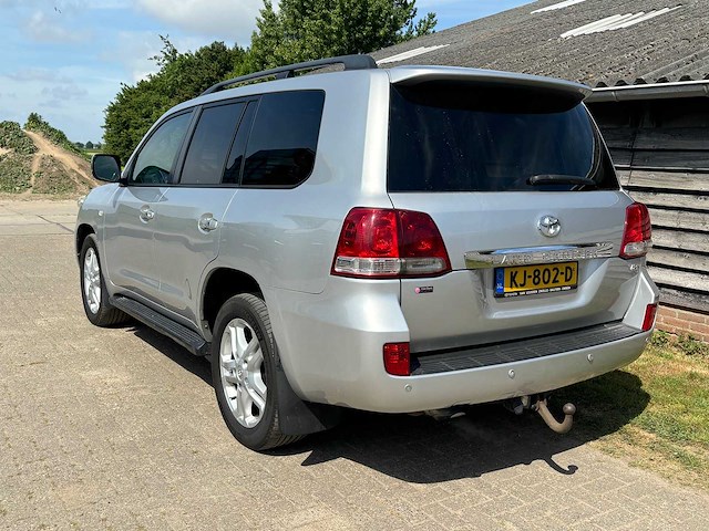 Toyota - land cruiser v8 - 4.5 d-4d v8 exec. 7p. - car - 2012 - afbeelding 23 van  40
