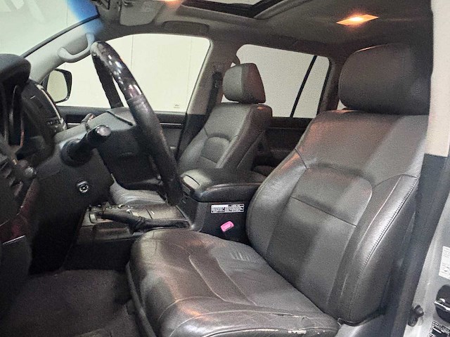 Toyota - land cruiser v8 - 4.5 d-4d v8 exec. 7p. - car - 2012 - afbeelding 5 van  38