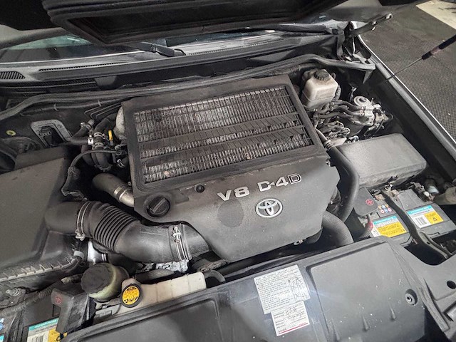 Toyota - land cruiser v8 - 4.5 d-4d v8 exec. 7p. - car - 2012 - afbeelding 15 van  38