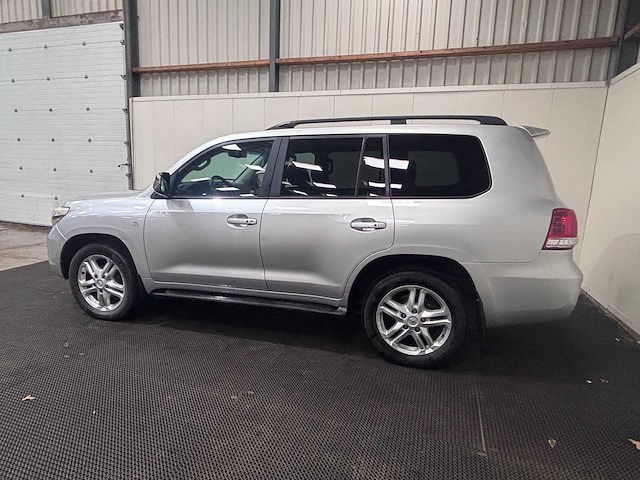 Toyota - land cruiser v8 - 4.5 d-4d v8 exec. 7p. - car - 2012 - afbeelding 33 van  38