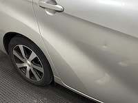 Toyota - mirai - waterstof - fuel-cell - personenauto - 2018 - afbeelding 1 van  13