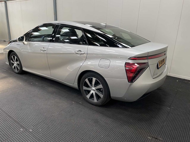 Toyota - mirai - waterstof - fuel-cell - personenauto - 2018 - afbeelding 6 van  6