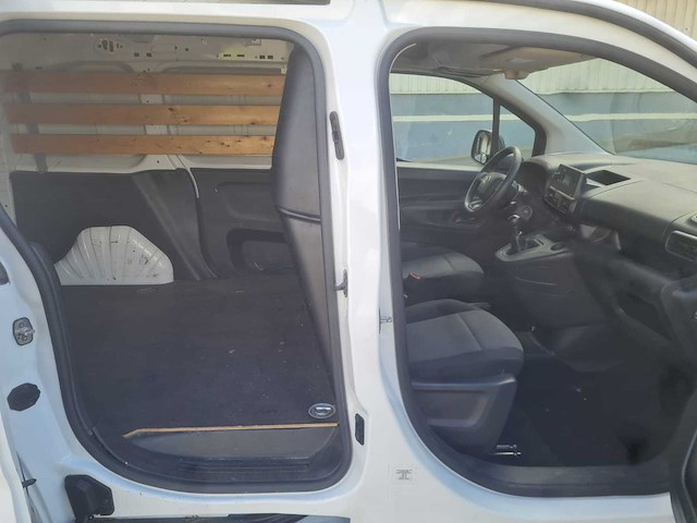 Toyota - proace city - 1.5 d-4d cool comf. - vkj-87-n - afbeelding 8 van  11
