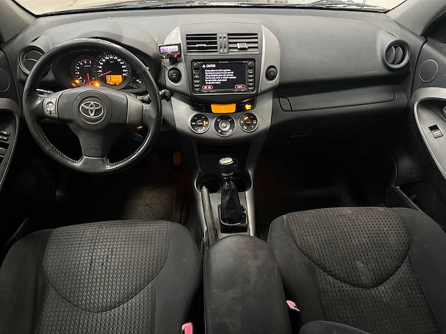 Toyota - rav4 - 2.2 d4d x-style nav - 4x4 - personenauto - 2009 - afbeelding 8 van  31