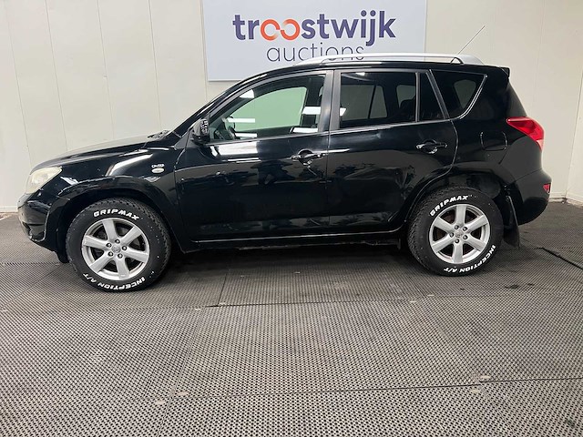 Toyota - rav4 - 2.2 d4d x-style nav - 4x4 - personenauto - 2009 - afbeelding 28 van  31
