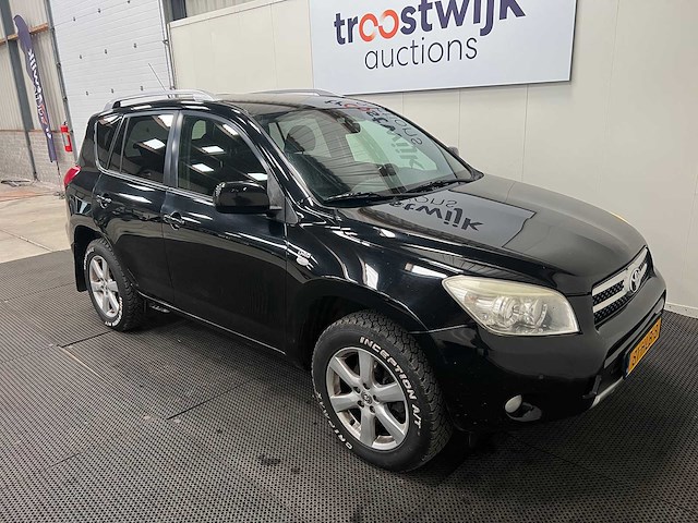 Toyota - rav4 - 2.2 d4d x-style nav - 4x4 - personenauto - 2009 - afbeelding 3 van  6