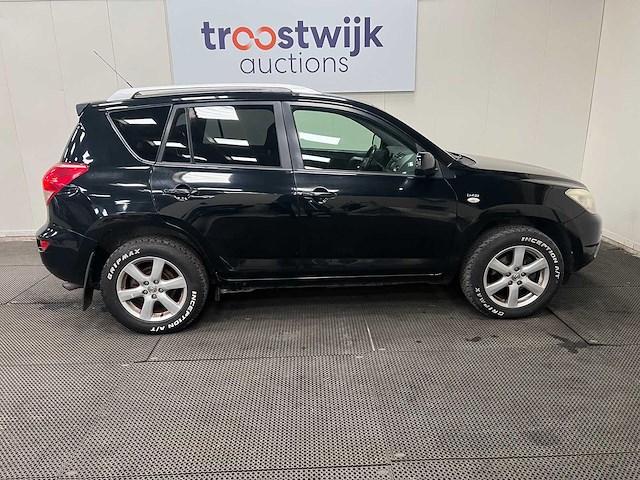 Toyota - rav4 - 2.2 d4d x-style nav - 4x4 - personenauto - 2009 - afbeelding 4 van  6