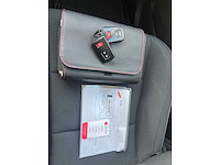 Toyota - rav4 - 2.5 hybrid awd dyn. - 2017 - xh-574-h - afbeelding 9 van  16