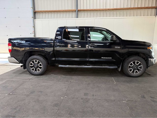 Toyota - tundra - sr5 - 4x4 - 5.7l v8 - bedrijfswagen - 2021 - afbeelding 1 van  40