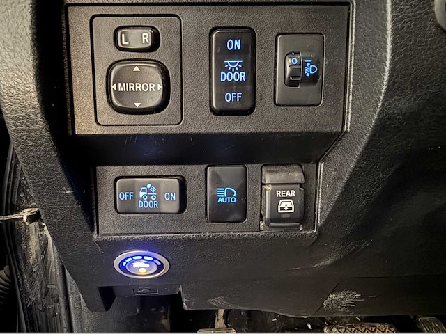 Toyota - tundra - sr5 - 4x4 - 5.7l v8 - bedrijfswagen - 2021 - afbeelding 33 van  40