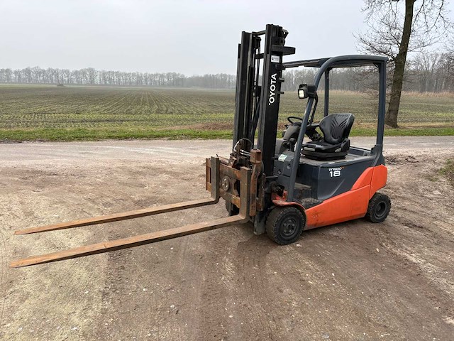 Toyota - vorkheftruck - afbeelding 1 van  10