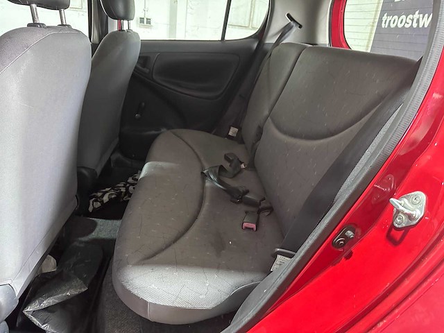 Toyota - yaris - 1.0-16v vvt-i terra - 45-df-vr - 1999 - afbeelding 5 van  17
