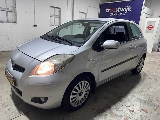 Toyota - yaris - 1.3 vvti aspiration - 06-ksb-4 - afbeelding 1 van  18